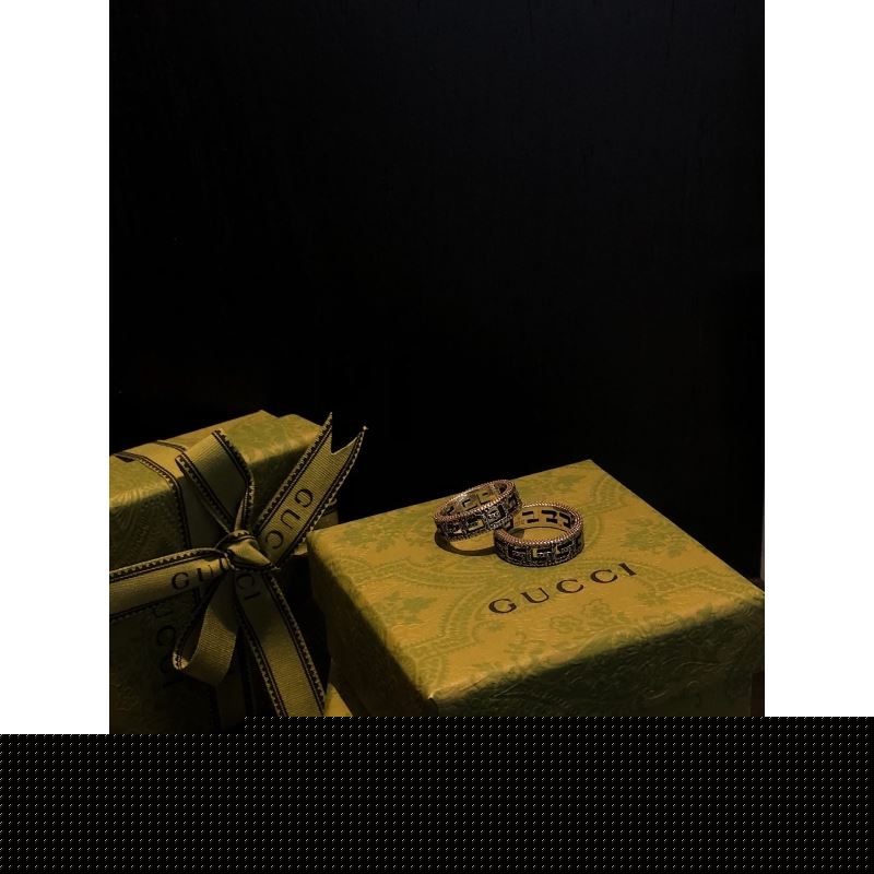 G*u*i rings